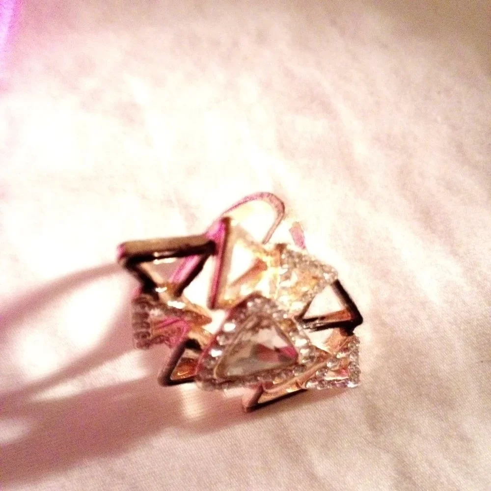 Tri Gold ring - Picture 6 of 15